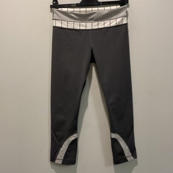 Lululemon Run: Inspire Crop II Size 6 - Picture 10 of 12